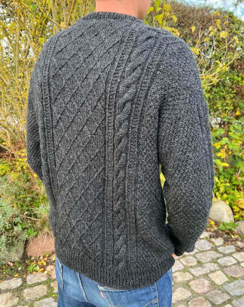 Moby Sweater Man - Papir