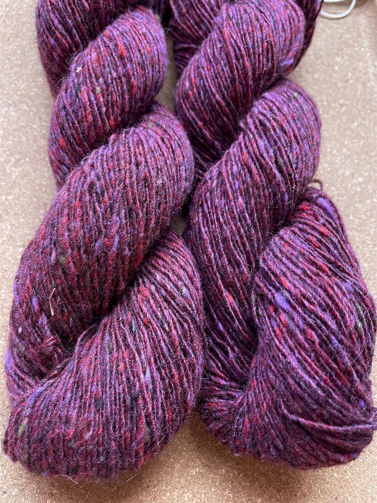 Wine Tweed -	Isager Tweed