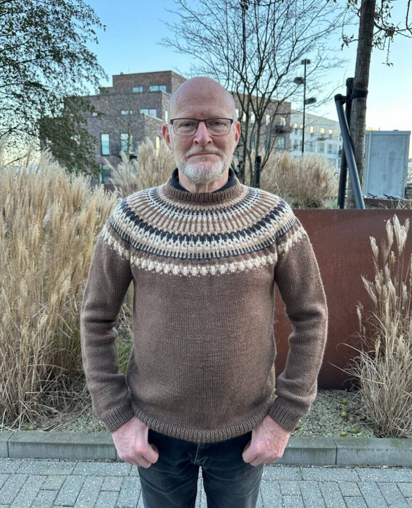 Celeste Sweater Man - Papir