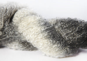 1047 Sølvgrå mix -	Mohair Bouclé Mix